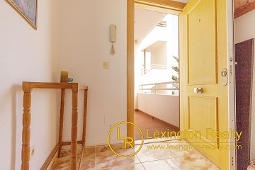 Sea views apartment with community pool in Lexington Realty