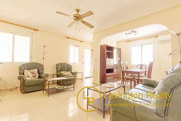 Southfacing villa for sale in Lexington Realty