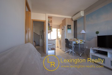 Townhouse with lovely sea views in Lexington Realty