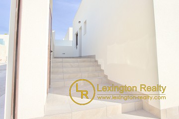 New detached villas with private pools in Rojales in Lexington Realty