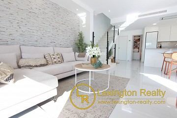 New Villas in a gated community and golf course in Lexington Realty