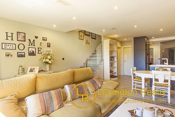 Corner townhouse in walking distance to beach in Arenales del Sol in Lexington Realty