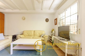 Townhouse in walking distance to the beach and community pool in Lexington Realty