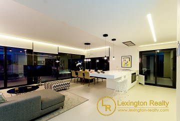 Luxe design villa met prachtig zeezicht !! in Lexington Realty