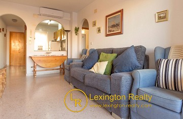 Apartment in walking distance to the beach with sea views in Lexington Realty