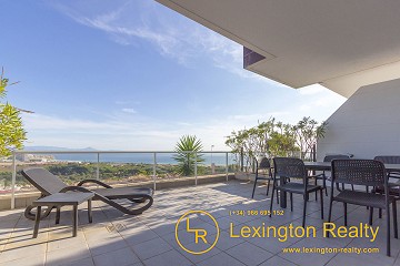 Sea view apartment close to the beach in Lexington Realty