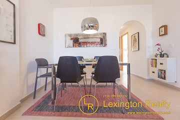 Apartment in walking distance to the beach in Lexington Realty