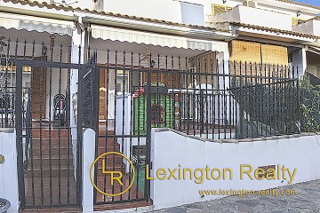 Townhouse with communal pool for sale in Gran Alacant in Lexington Realty