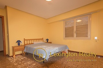 6 soveværelses villa i Elche med mange muligheder, oplagt som bed  breakfast eller til store familier in Lexington Realty