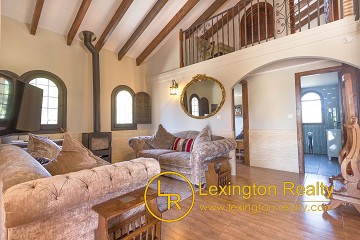 Tastefully refurbished villa in El Altet in Lexington Realty