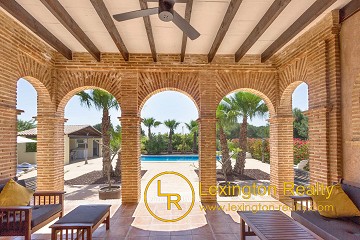 Tastefully refurbished villa in El Altet in Lexington Realty