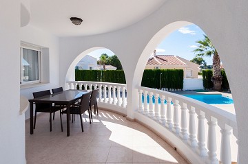 Spectaculaire klassieke mediterrane stijl villa in Ciudad Quesada in Lexington Realty