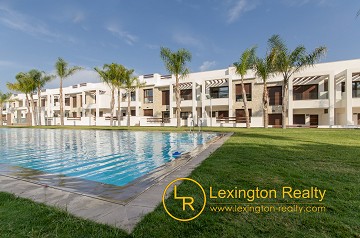 Apartamento con piscina, plaza de aparcamiento y trastero en Torrevieja in Lexington Realty