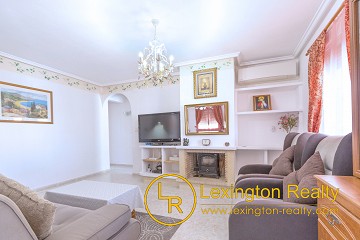 Villa med privat pool in Lexington Realty