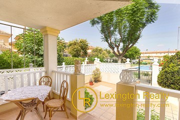 Adosado cerca de la playa in Lexington Realty