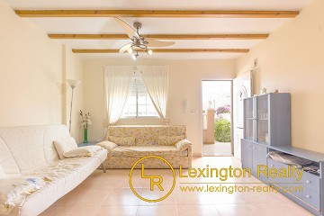 Centrally Located Townhouse in Lexington Realty