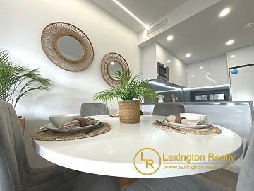 Nowy apartament blisko pola golfowego i centrum w Villamartin  in Lexington Realty
