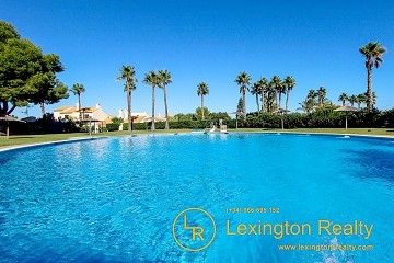Townhouse  with sea views in the gated El Faro in Lexington Realty
