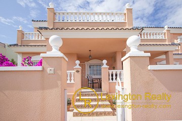 Corner townhouse for sale in Gran Alacant in Lexington Realty