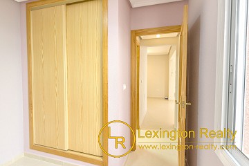 Leilighet på bakkeplan med fellesbasseng in Lexington Realty