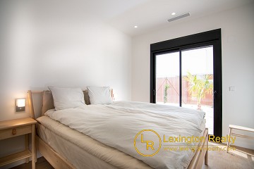 Modern detached Villas with private pool   in Lexington Realty