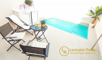 Casa adosada con piscina privada, terraza y solarium in Lexington Realty
